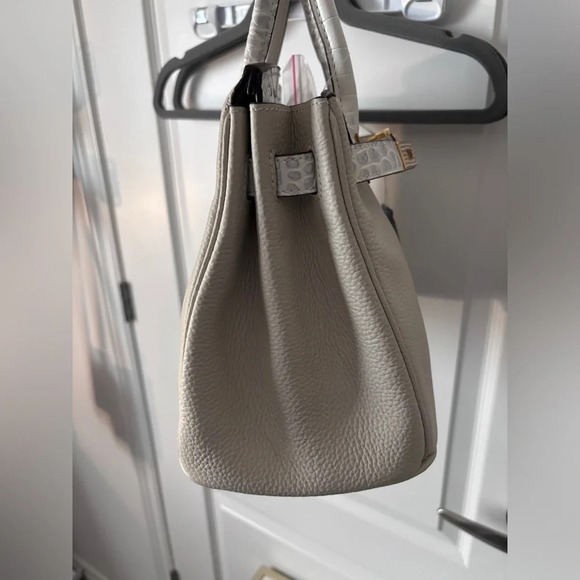 ✨ Host Pick ✨ NWT | Stunning Cowhide Leather Satchel with Crossbody Strap - Picture 7 of 16